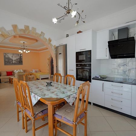 Kristal Apartments Ksamil Bagian luar foto