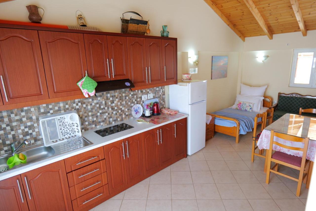 Kristal Apartments Ksamil Bagian luar foto