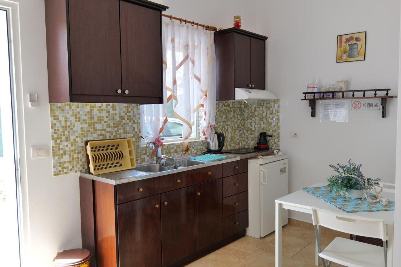 Kristal Apartments Ksamil Bagian luar foto
