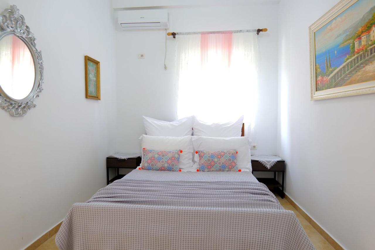 Kristal Apartments Ksamil Bagian luar foto