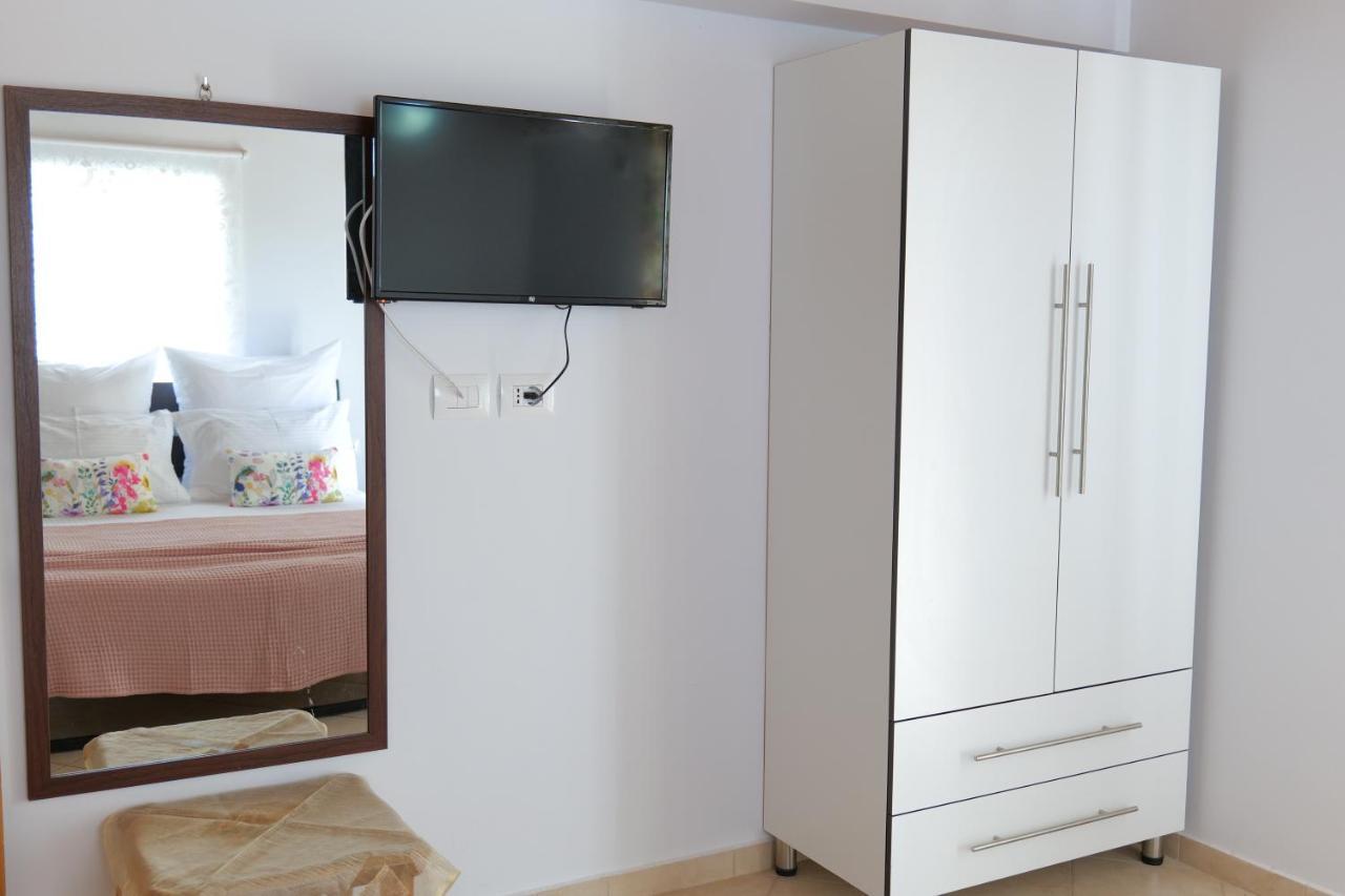 Kristal Apartments Ksamil Bagian luar foto
