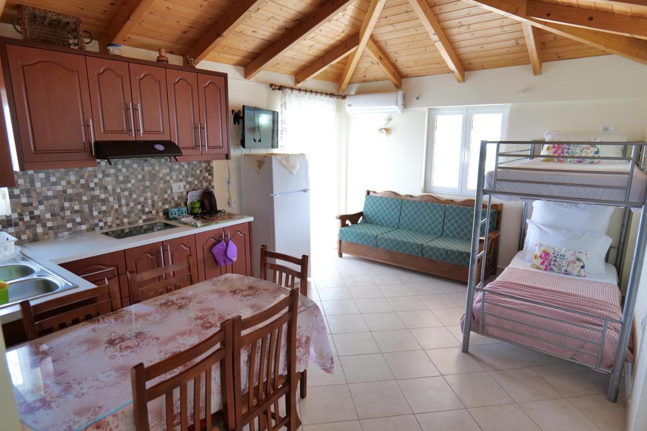 Kristal Apartments Ksamil Bagian luar foto